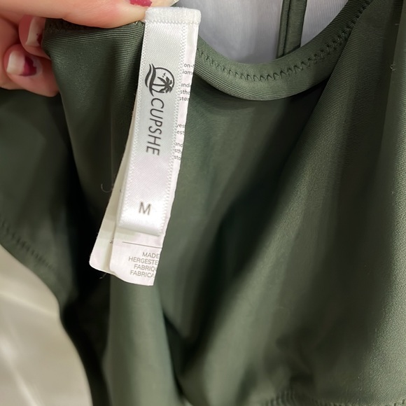 Green cupshe bathing suit- size medium - Picture 3 of 3